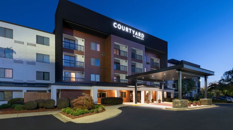Courtyard Burlington Exterior