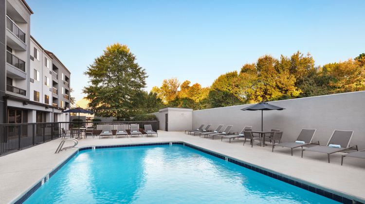 Courtyard Burlington Pool