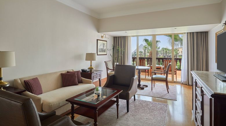 <b>Marriott Mena House, Cairo Suite</b>. Images powered by <a href="https://www.leonardoworldwide.com/" title="Leonardo Worldwide" target="_blank">Leonardo</a>.