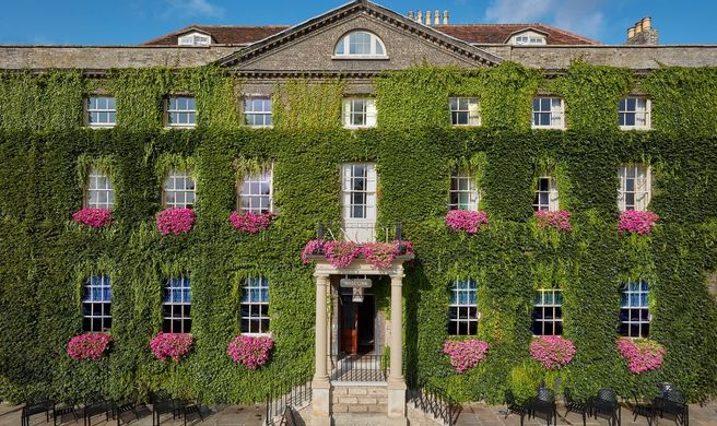The Angel Hotel Exterior