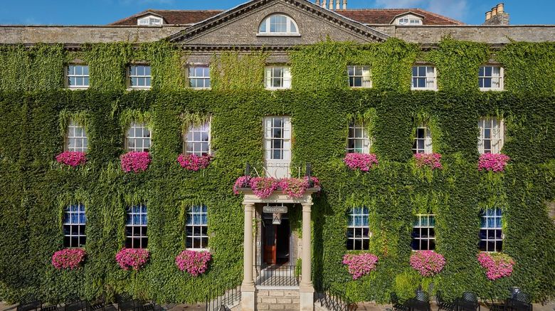 The Angel Hotel Exterior. Images powered by <a href="https://www.leonardoworldwide.com" target="_blank" rel="noopener">Leonardo</a>.