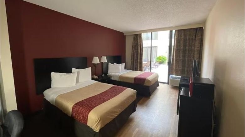 <b>Tropical Palms Hotel Room</b>. Images powered by <a href="https://www.leonardoworldwide.com/" title="Leonardo Worldwide" target="_blank">Leonardo</a>.