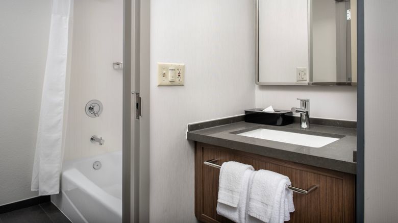 <b>Courtyard by Marriott San Diego Carlsbad Room</b>. Images powered by <a href="https://www.leonardoworldwide.com/" title="Leonardo Worldwide" target="_blank">Leonardo</a>.