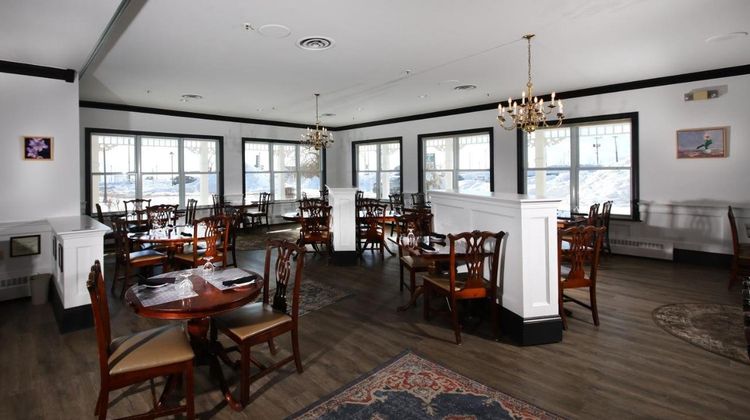 Loyalist Country Inn & Conference Centre Restaurant