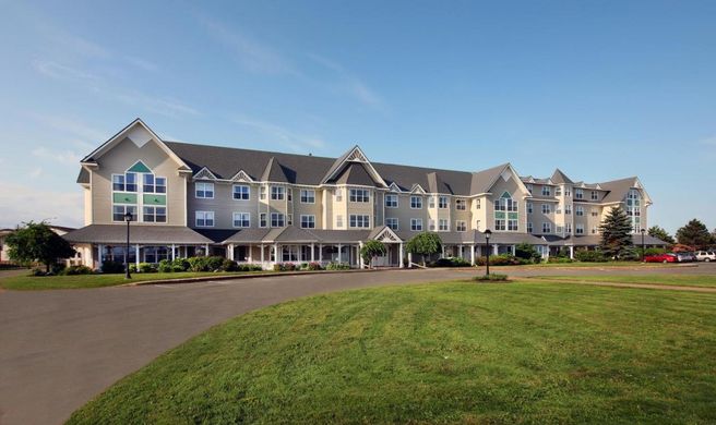Loyalist Country Inn & Conference Centre Exterior