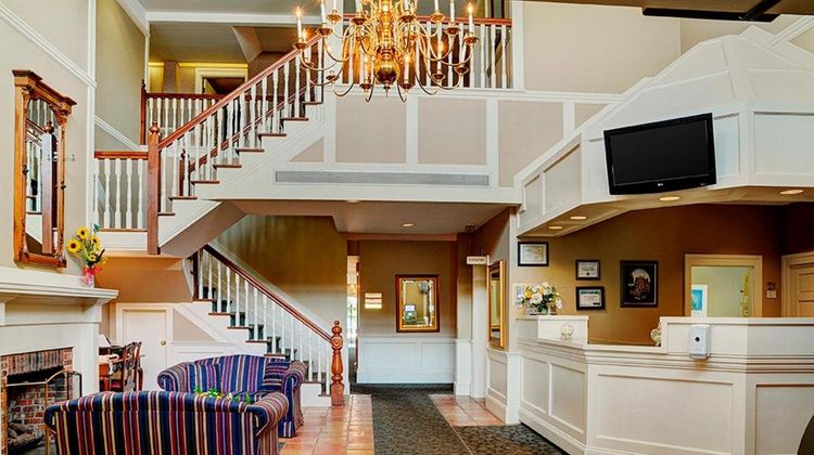 Loyalist Country Inn & Conference Centre Lobby