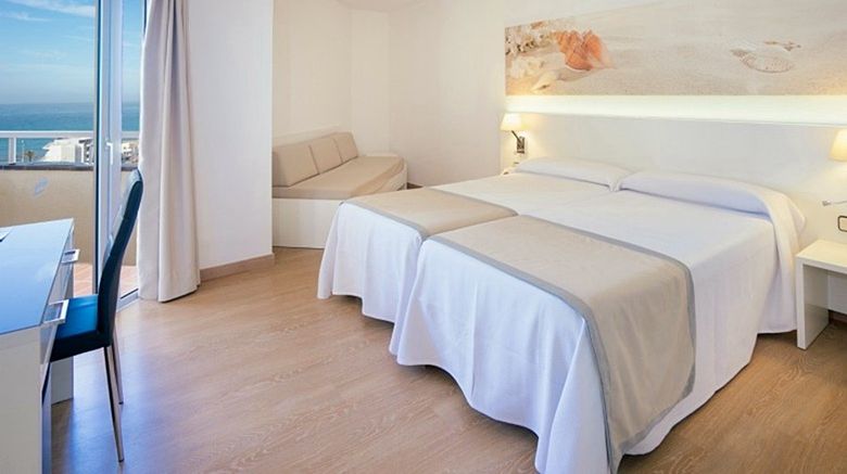 <b>Thb Hotel Maria Isabel Room</b>. Images powered by <a href="https://www.leonardoworldwide.com/" title="Leonardo Worldwide" target="_blank">Leonardo</a>.