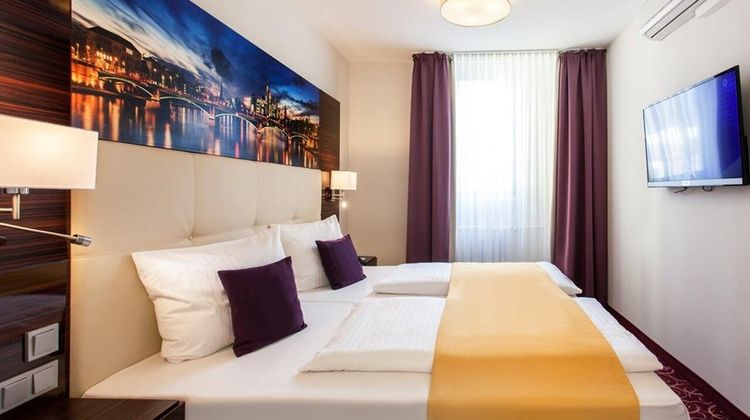 The Domicil Hotel Room