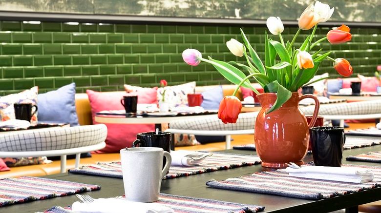 <b>The House Ribeira Porto Hotel Restaurant</b>. Images powered by <a href="https://www.leonardoworldwide.com/" title="Leonardo Worldwide" target="_blank">Leonardo</a>.