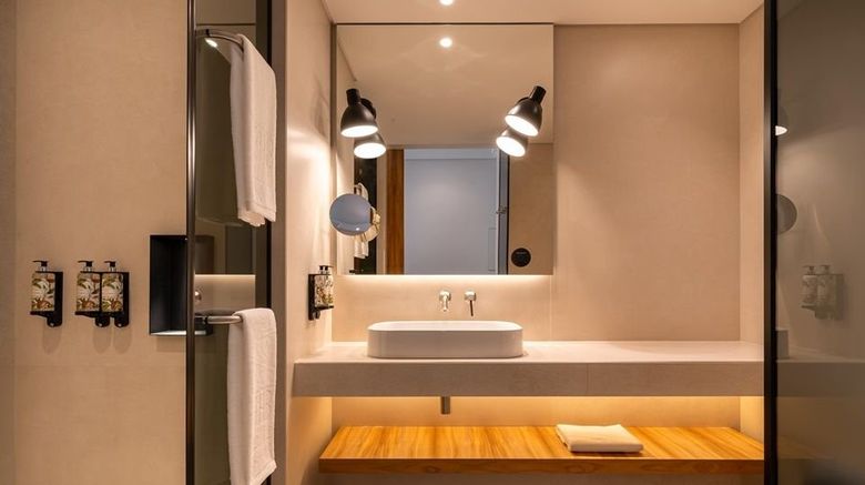 <b>3HB Faro Room</b>. Images powered by <a href=https://www.travelagewest.com/Hotels/Faro-Portugal/