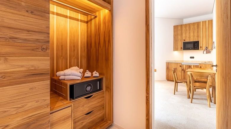 <b>3HB Faro Room</b>. Images powered by <a href=https://www.travelagewest.com/Hotels/Faro-Portugal/