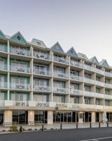Lady Bay Resort