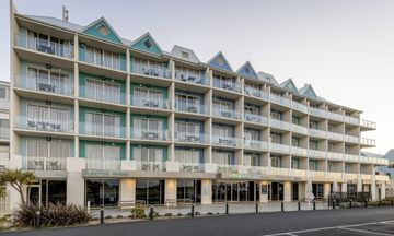 Lady Bay Resort