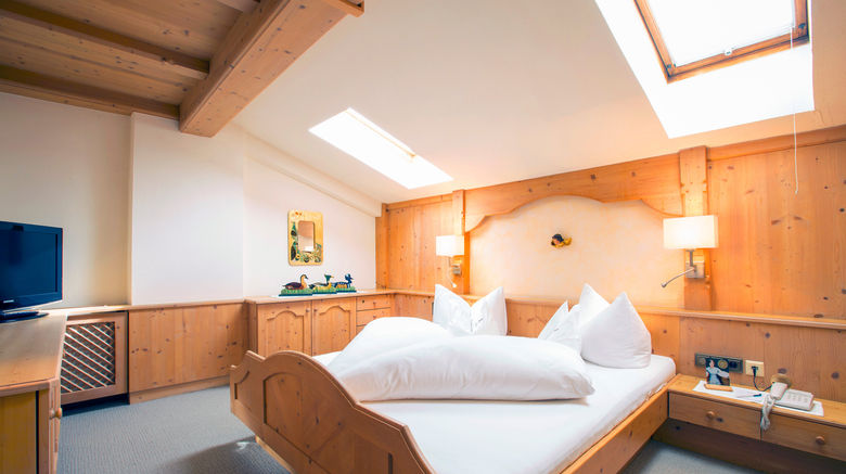 <b>Relais Chateaux Spa Hotel Jagdhof Suite</b>. Images powered by <a href="https://www.leonardoworldwide.com/" title="Leonardo Worldwide" target="_blank">Leonardo</a>.
