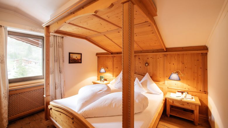 <b>Relais Chateaux Spa Hotel Jagdhof Suite</b>. Images powered by <a href="https://www.leonardoworldwide.com/" title="Leonardo Worldwide" target="_blank">Leonardo</a>.