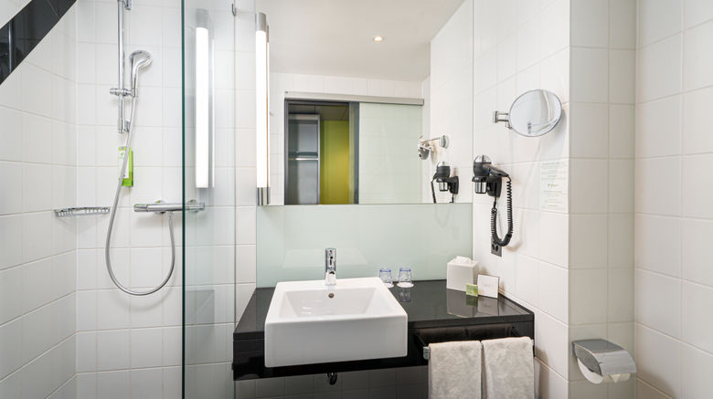 <b>Holiday Inn Berne-Westside Room</b>. Images powered by <a href="https://www.leonardoworldwide.com/" title="Leonardo Worldwide" target="_blank">Leonardo</a>.