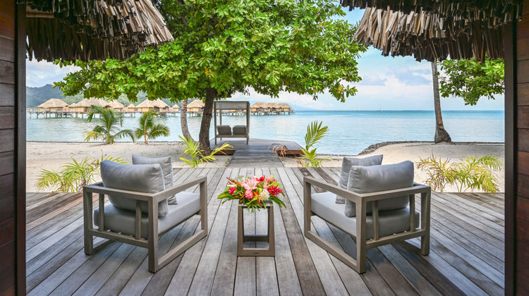 Le Taha'a Island Resort & Spa Exterior