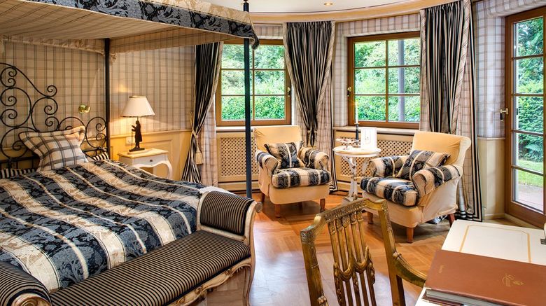 <b>Hotel Bareiss Suite</b>. Images powered by <a href="https://www.leonardoworldwide.com/" title="Leonardo Worldwide" target="_blank">Leonardo</a>.