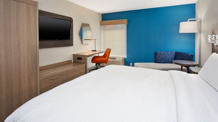 Holiday Inn Express Room