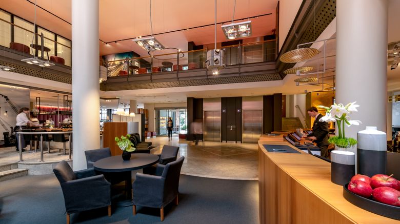 <b>The Madison Hamburg Lobby</b>. Images powered by <a href="https://www.leonardoworldwide.com/" title="Leonardo Worldwide" target="_blank">Leonardo</a>.