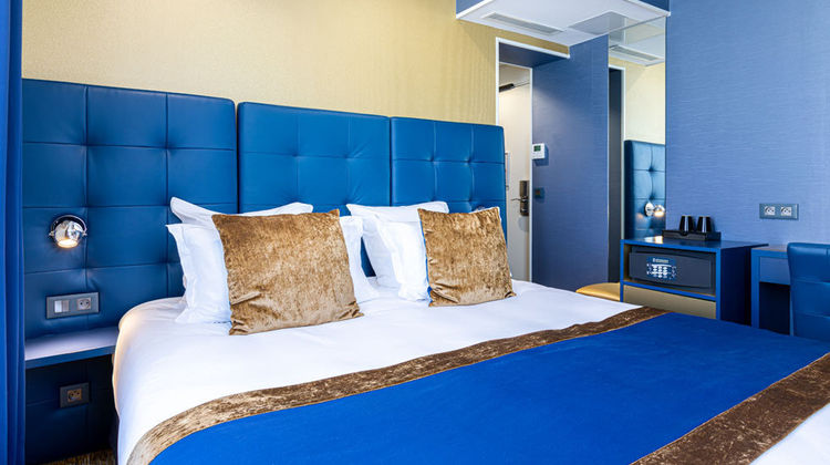 Hotel Trianon Gare de Lyon Room