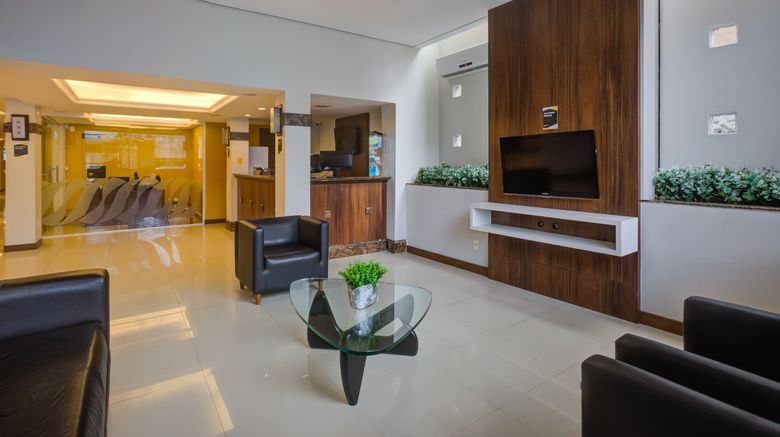 <b>Slaviero Slim Joinvile Lobby</b>. Images powered by <a href="https://www.leonardoworldwide.com/" title="Leonardo Worldwide" target="_blank">Leonardo</a>.