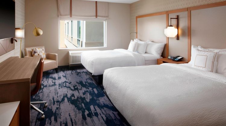 Fairfield Inn & Suites Louisville NE Room