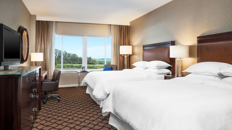 <b>Sheraton Sonoma County - Petaluma Room</b>. Images powered by <a href="https://www.leonardoworldwide.com/" title="Leonardo Worldwide" target="_blank">Leonardo</a>.
