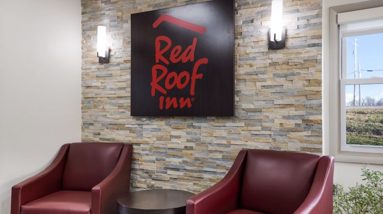 Red Roof Inn Weedsport Lobby