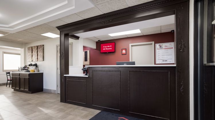 Red Roof Inn Weedsport Lobby