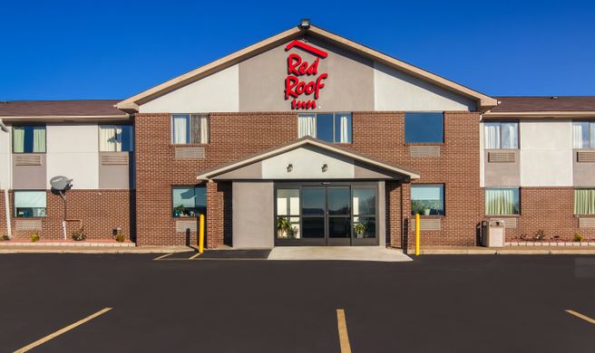 Red Roof Inn Greensburg Exterior