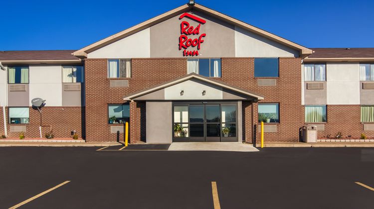 Red Roof Inn Greensburg Exterior