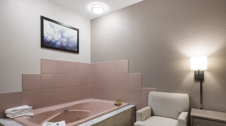 Red Roof Inn Weedsport Room