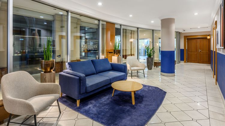 Marriott Exec Apts Budapest Exterior