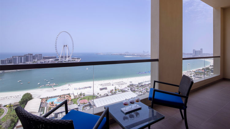 Amwaj Rotana Room