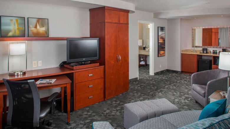 <b>Courtyard Nashville/Goodlettsville Room</b>. Images powered by <a href="https://www.leonardoworldwide.com/" title="Leonardo Worldwide" target="_blank">Leonardo</a>.