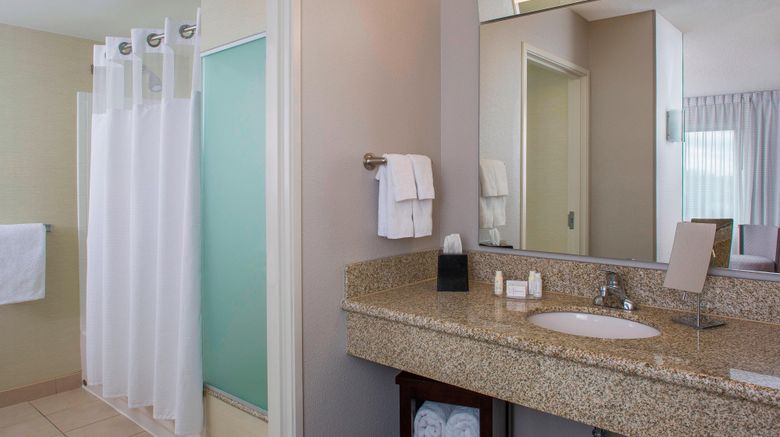 <b>Courtyard Nashville/Goodlettsville Room</b>. Images powered by <a href="https://www.leonardoworldwide.com/" title="Leonardo Worldwide" target="_blank">Leonardo</a>.