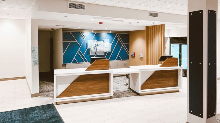 Holiday Inn Express/Stes Henderson South Lobby