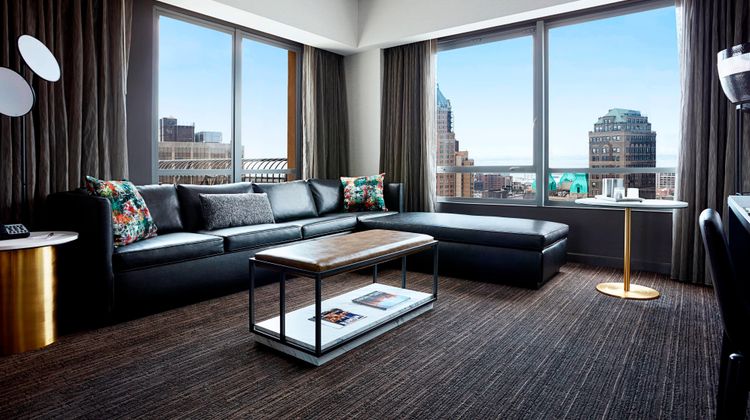 New York Marriott at the Brooklyn Bridge Suite