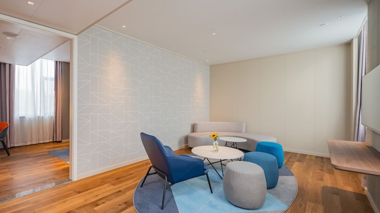<b>Holiday Inn Express High Tech Zone Room</b>. Images powered by <a href="https://www.leonardoworldwide.com/" title="Leonardo Worldwide" target="_blank">Leonardo</a>.