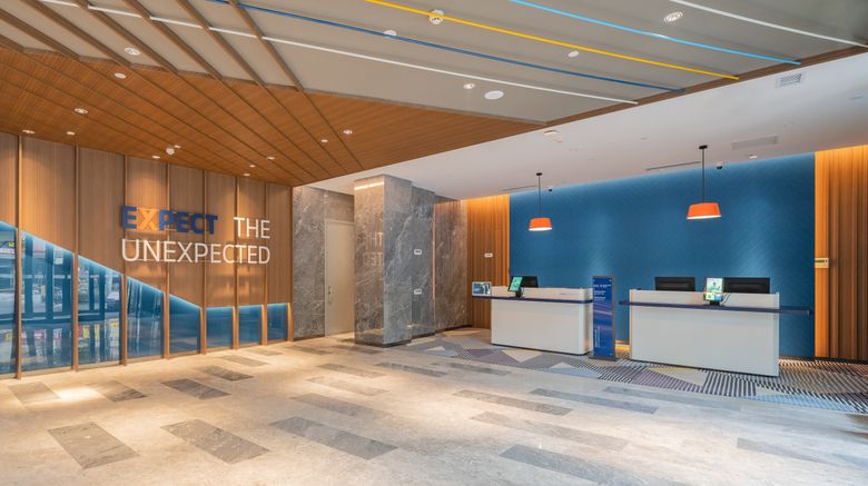 <b>Holiday Inn Express High Tech Zone Lobby</b>. Images powered by <a href="https://www.leonardoworldwide.com/" title="Leonardo Worldwide" target="_blank">Leonardo</a>.