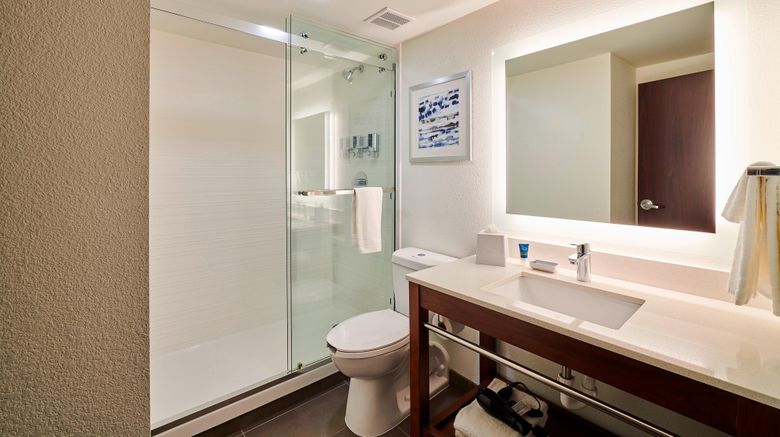 <b>Four Points Cleveland Eastlake Room</b>. Images powered by <a href="https://www.leonardoworldwide.com/" title="Leonardo Worldwide" target="_blank">Leonardo</a>.