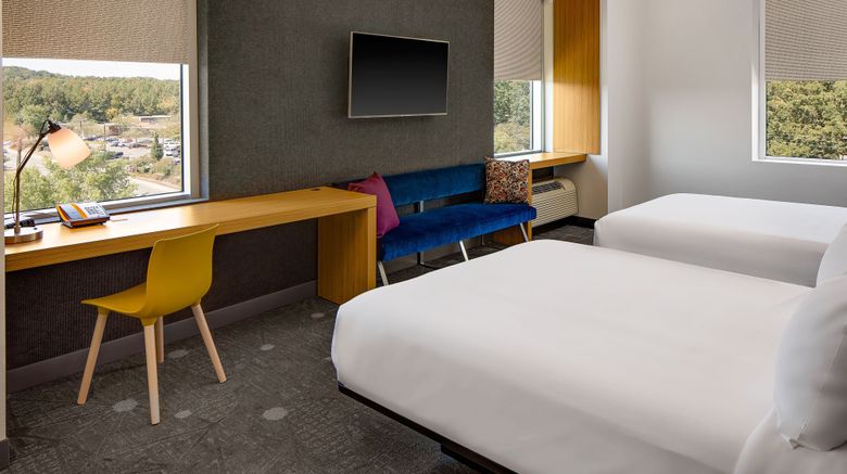<b>aloft Chapel Hill Room</b>. Images powered by <a href="https://www.leonardoworldwide.com/" title="Leonardo Worldwide" target="_blank">Leonardo</a>.