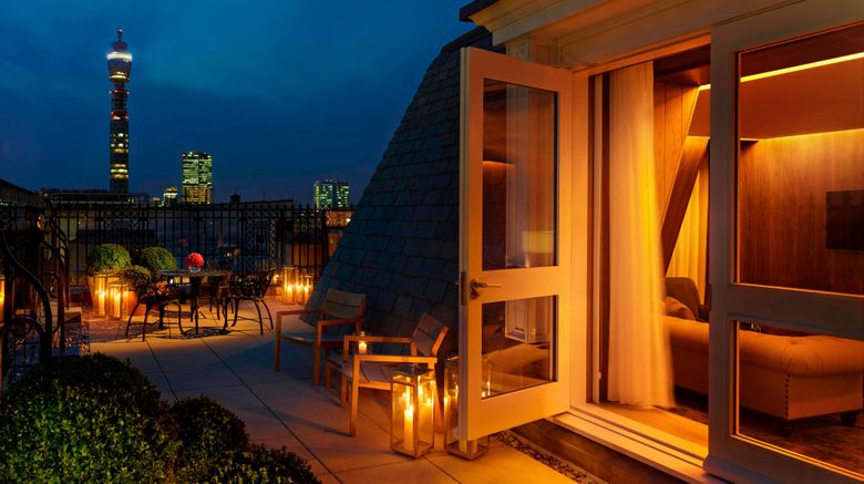 <b>The London EDITION Suite</b>. Images powered by <a href=https://www.travelagewest.com/Hotels/London/