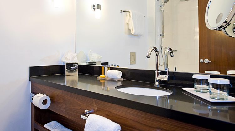Sandman Signature Gatwick Room