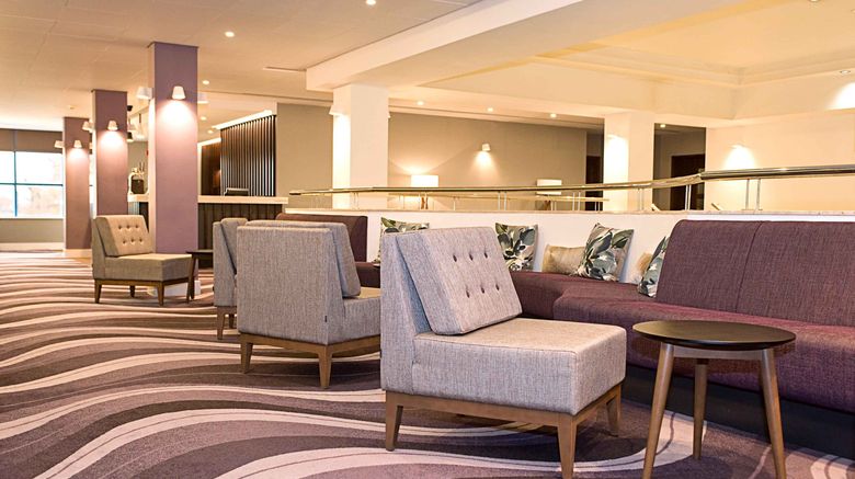 <b>Sandman Signature Gatwick Lobby</b>. Images powered by <a href="https://www.leonardoworldwide.com/" title="Leonardo Worldwide" target="_blank">Leonardo</a>.