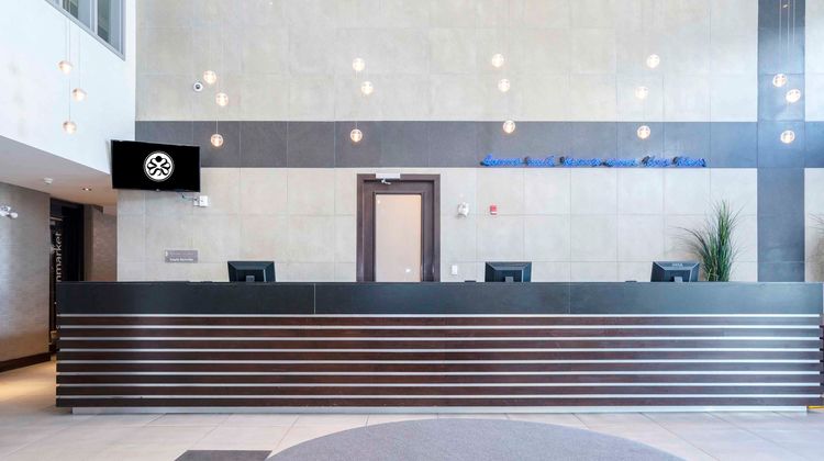 Sandman Signature Hotel & Suites Lobby