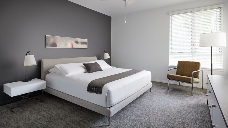 <b>AKA Beverly Hills Suite</b>. Images powered by <a href="https://www.leonardoworldwide.com/" title="Leonardo Worldwide" target="_blank">Leonardo</a>.