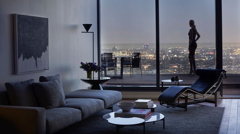 <b>AKA West Hollywood Room</b>. Images powered by <a href="https://www.leonardoworldwide.com/" title="Leonardo Worldwide" target="_blank">Leonardo</a>.