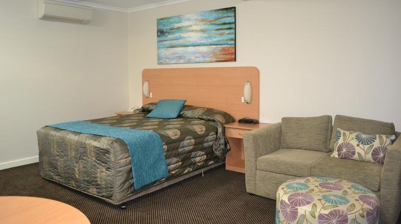 <b>Cattleman's Country Motor Inn Suite</b>. Images powered by <a href="https://www.leonardoworldwide.com/" title="Leonardo Worldwide" target="_blank">Leonardo</a>.